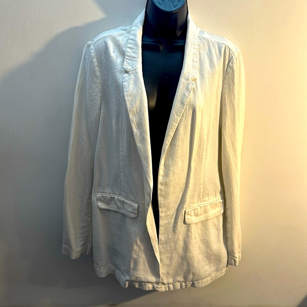 Old Navy Large off white linen blend buttonless blazer